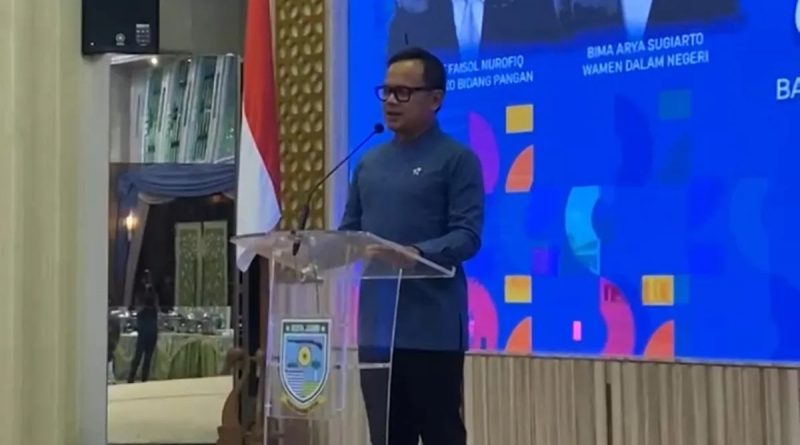 Puji Program Kampung Bahagia, Bima Arya Minta Wali Kota Maulana Dongkrak PAD Jambi